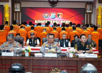 Kapolda Kaltim Pimpin Konferensi Pers Ungkap Hasil Operasi Pekat Mahakam II 2025, Sebanyak 134 Pelaku Diamankan