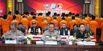 Kapolda Kaltim Pimpin Konferensi Pers Ungkap Hasil Operasi Pekat Mahakam II 2025, Sebanyak 134 Pelaku Diamankan