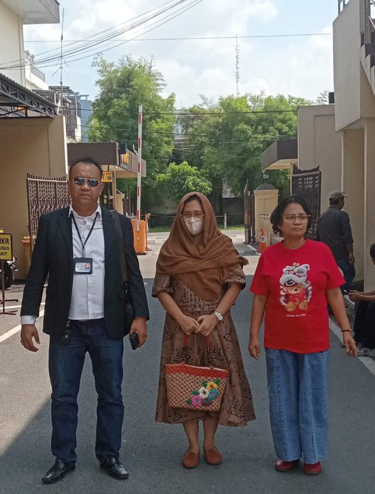 Henry Pakpahan,S.H meminta Kapolri, Kapolda Sumut dan Kapolrestabes Medan ” Atensi ” DPO Arini Ruth Yuni br Siringoringo Cs