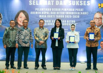 Hadiri Pelantikan DPP AABI, Wamen Diana Dorong Profesionalisme dan Inovasi Sektor Aspal-Beton