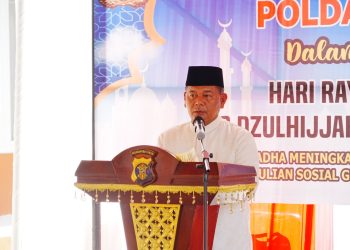 Idul Adha 1446 H, Kapolda Kaltim Serahkan Puluhan Hewan Kurban