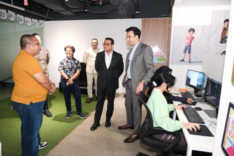 Bertemu Manoj Punjabi, Menteri Ekraf Harap Film Indonesia Geliatkan Ekonomi Nasional dan Ciptakan Lapangan Kerja