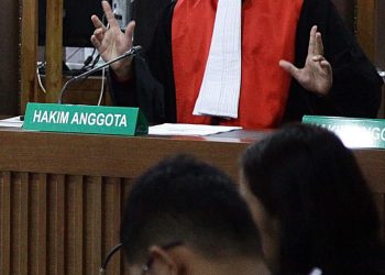 Hakim, Mengadili Bukan Menghakimi