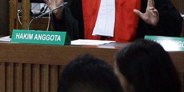 Hakim, Mengadili Bukan Menghakimi