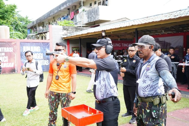 Polda Kaltim Gelar Lomba Menembak Sambut Hari Bhayangkara ke-79