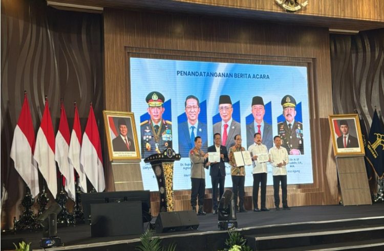 Ketua Mahkamah Agung Hadiri Penandatanganan Naskah DIM RUU KUHAP