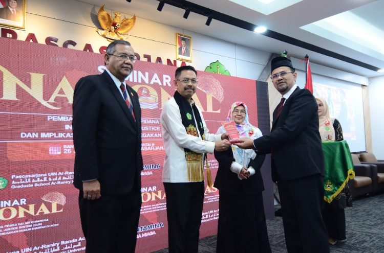 JAM-Pidum Bahas Pembaharuan KUHAP dalam Seminar Nasional Sistem Peradilan Pidana Terpadu di Aceh