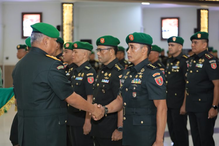 Kodam VI/Mulawarman Gelar Sertijab dan Tradisi, Pangdam: Medan Tugas Menanti Pengabdian