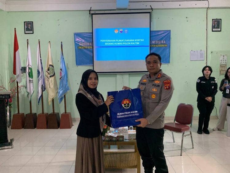 Perangi Narkoba, Bidhumas Polda Kaltim Gelar Sosialisasi Bahaya Narkoba di Kampus Poltek Borneo Medistra Balikpapan