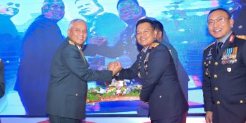 Hadiri Upacara dan Syukuran HUT Bhayangkara ke-79, Pangdam VI/Mlw: “Tanda Kematangan Institusi”