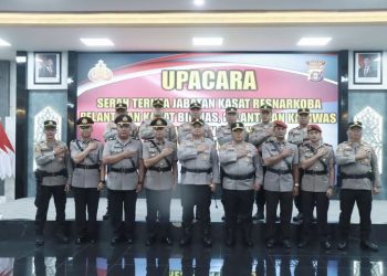 Polresta Samarinda Gelar Sertijab Kasat Resnarkoba dan Pengukuhan Kasat Binmas, Kasiwas Serta Kasi Humas