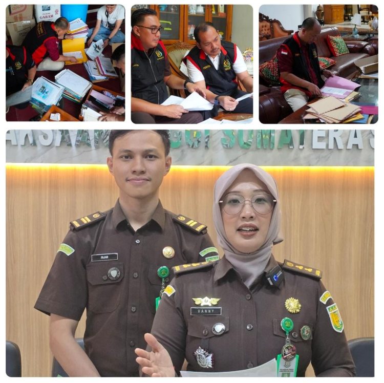 TIM PENYIDIK KEJATI SUMSEL LAKUKAN PENGGELEDAHAN DAN PENYITAAN DALAM PERKARA DUGAAN TIPIKOR PASAR CINDE PALEMBANG