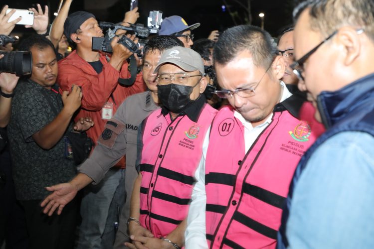 Penyidik JAM PIDSUS Tetapkan 9 Tersangka Baru  Perkara Tata Kelola Minyak Mentah  PT Pertamina