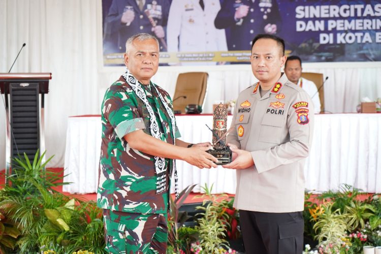 Pererat kekompakan, Kapolda Kaltim, Pangdam dan Gubernur Kaltim melaksanakan kunker sinergitas di Bontang