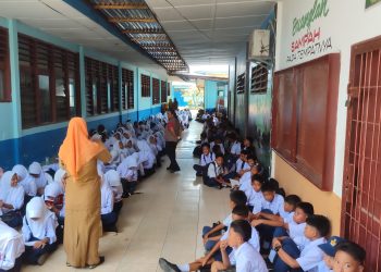 Siswa – Siwi SMP Negeri 2 Galang Meminta Pak Presiden Prabowo Pecat Ketua DPRD Deliserdang