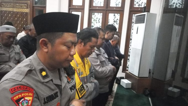 Mempererat Tali Silaturahmi, Polresta Gelar Sholat Shubuh di Masjid Baitul Aman