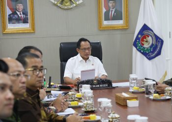 Percepat Program MBG, Mendagri Minta Pemda Bentuk Satgas dan Koordinasi dengan BGN