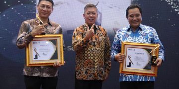Dirjen Polpum Kemendagri Bahtiar Terima Penghargaan Pena Emas dari Forum Pimred Multimedia Indonesia