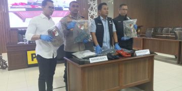 Melalui Konferensi Pers Polda Kaltim Ungkap Kasus Pembunuhan di Muara Komam, Satu Korban Meninggal dan Satu Luka Berat