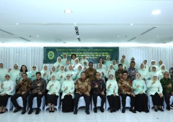 DHARMAYUKTI KARINI MAHKAMAH AGUNG RI SELENGGARAKAN PROGRAM BANTUAN DANA BEASISWA