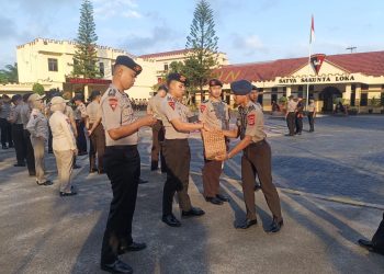 Wujud Solidaritas untuk Sesama, Sat Brimob Polda Kaltim Rutinkan Aksi Sedekah Rp.5000 untuk Setiap Personel