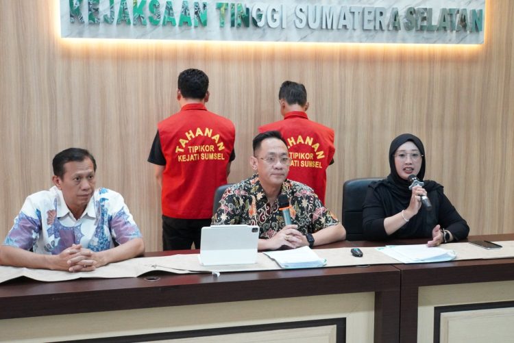 PENETAPAN TERSANGKA DUGAAN TINDAK PIDANA KORUPSI BERUPA PEMERASAN DALAM OPERASI TANGKAP TANGAN (OTT) DI KANTOR CAMAT PAGAR GUNUNG KABUPATEN LAHAT