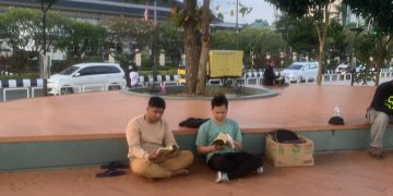 PKBM Chandradimuka Gelar Kegiatan Peningkatan Literasi di Teras Samarinda: Simbol Keterbukaan, Kebersamaan, dan Semangat Belajar di Ruang Publik