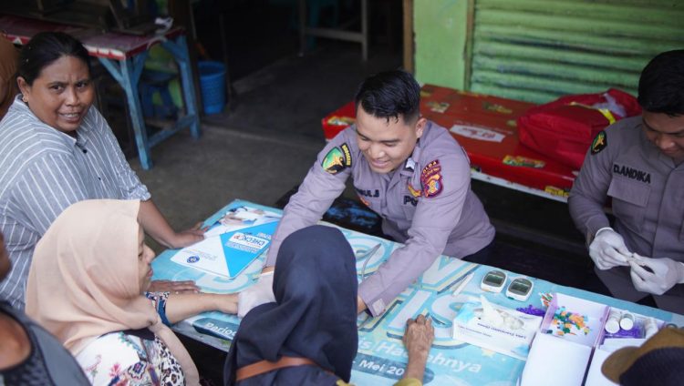 RS Bhayangkara Balikpapan Gelar Layanan Kesehatan Gratis untuk Warga Pasar Balikpapan Permai