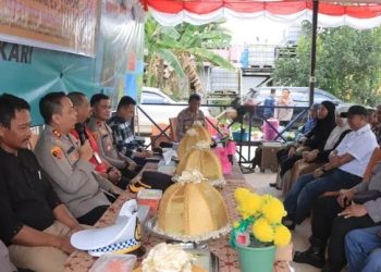 Pimpin Langsung Dialog ‘Jumat Curhat’ di Dusun Sidrap, Kapolres Kutim Dengarkan Langsung Keluhan-Keluhan Masyarakat