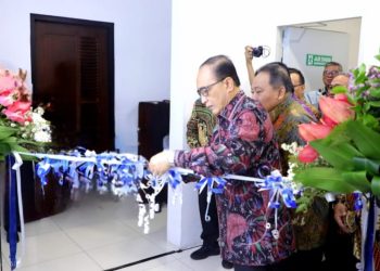 KETUA MAHKAMAH AGUNG RESMIKAN RUANG SEKRETARIAT PTWP PUSAT