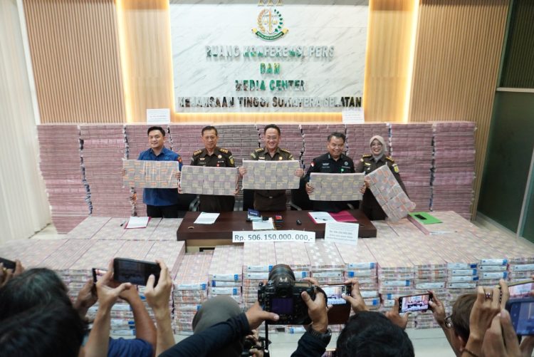 Kejati Sumsel Sita Uang Rp 506 Miliar Terkait Dugaan Korupsi Fasilitas Kredit PT BSS dan PT SAL