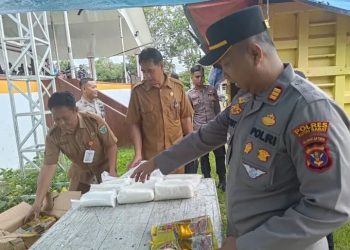 Polres Kutai Barat Distribusikan Beras Murah SPHP untuk Ringankan Beban Warga