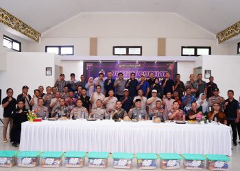 Polda Kaltim Gelar Jumat Curhat, Sarana Bertukar Informasi dan Jalinan Silaturahmi Bersama Warga Balikpapan Selatan 