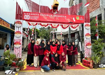 Semarak HUT RI Ke-80, Warga RT 03/08 Villa Melia Buat Gapura IKN