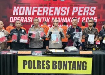 Gelar Konferensi Pers, Polres Bontang Ungkap 8 Kasus Narkoba dengan Mengamankan 10 Tersangka selama Ops.Antik Mahakam 2025