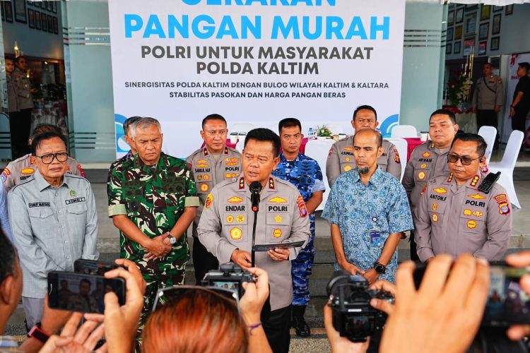 Polri Untuk Masyarakat: Polda Kaltim Gelar ‘Gerakan Pangan Murah’, Sediakan Paket Sembako dengan Harga Terjangkau