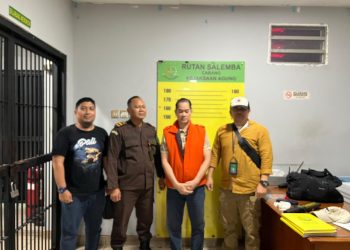 Tim Gabungan Intelijen Kejati Riau bersma Tim SIRI Kejaksaan Agung Berhasil Amankan DPO ROBBY MATTOALY Perkara Penggelapan
