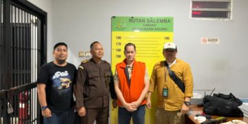 Tim Gabungan Intelijen Kejati Riau bersma Tim SIRI Kejaksaan Agung Berhasil Amankan DPO ROBBY MATTOALY Perkara Penggelapan