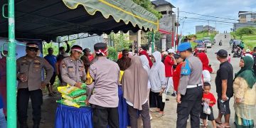Warga Serbu Gerakan Pangan Murah Polsek Sungai Pinang, 2 Ton Beras Ludes Terjual