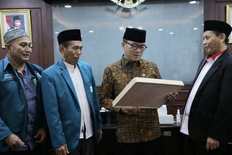 Mendes Gandeng LPQQ, Bentuk Komitmen Berantas Buta Huruf Alquran di Desa
