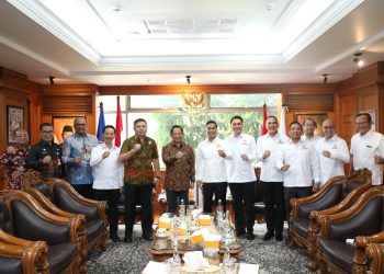 Mendagri dan Kadin Bahas Pemberdayaan UMKM untuk Dukung Pertumbuhan Ekonomi Daerah