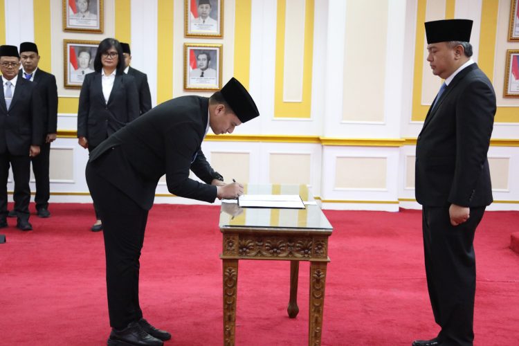 Lantik Pejabat Pengawas, Sekjen Kemendagri Minta Kembangkan Terobosan Kreatif