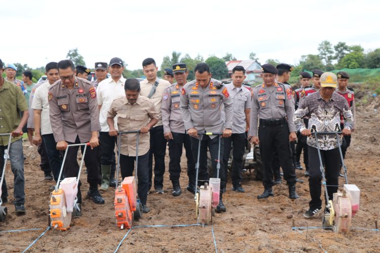 Dukung Program Asta Cita, Polres PPU dan Dinas Pertanian Tanam Jagung Dorong Ketahanan Pangan