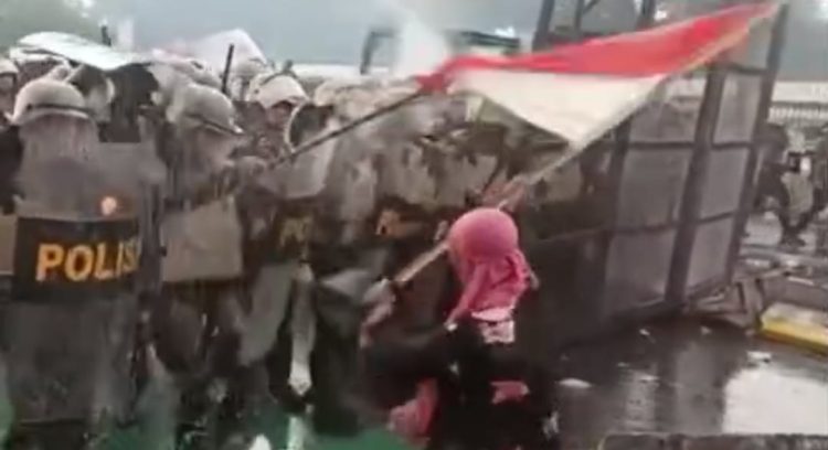 DPR RI “Menghilang” Saat Rakyat Mengadu, Prof. Sutan Nasomal: “Wakil Rakyat Kabur!”