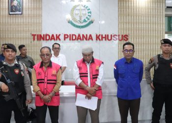 Kejati Kepri Tetapkan dan Tahan Tiga Tersangka Korupsi Pengaturan Barang Kena Cukai BP Karimun