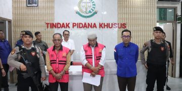 Kejati Kepri Tetapkan dan Tahan Tiga Tersangka Korupsi Pengaturan Barang Kena Cukai BP Karimun
