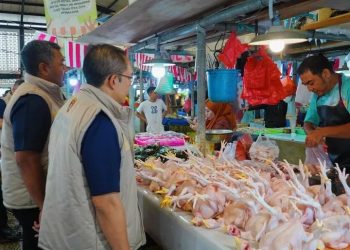 Gelar Gerakan Pangan Murah, Polda Kaltim Bantu Distribusi Beras SPHP Sekaligus Pantau Harga Bapokting di Balikpapan