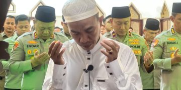 Polda Kaltim Gelar Shalat Gaib untuk Mendoakan Driver Ojek Online Almarhum Affan Kurniawan