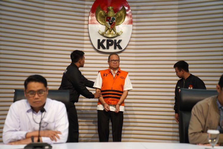 KPK Tahan Tersangka Kasus Korupsi Fasilitas Kredit LPEI kepada PT SMJL dan PT MAS