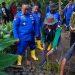 Ditpolairud Polda Kaltim Ajak Masyarakat Peduli Lingkungan Lewat Penanaman Mangrove